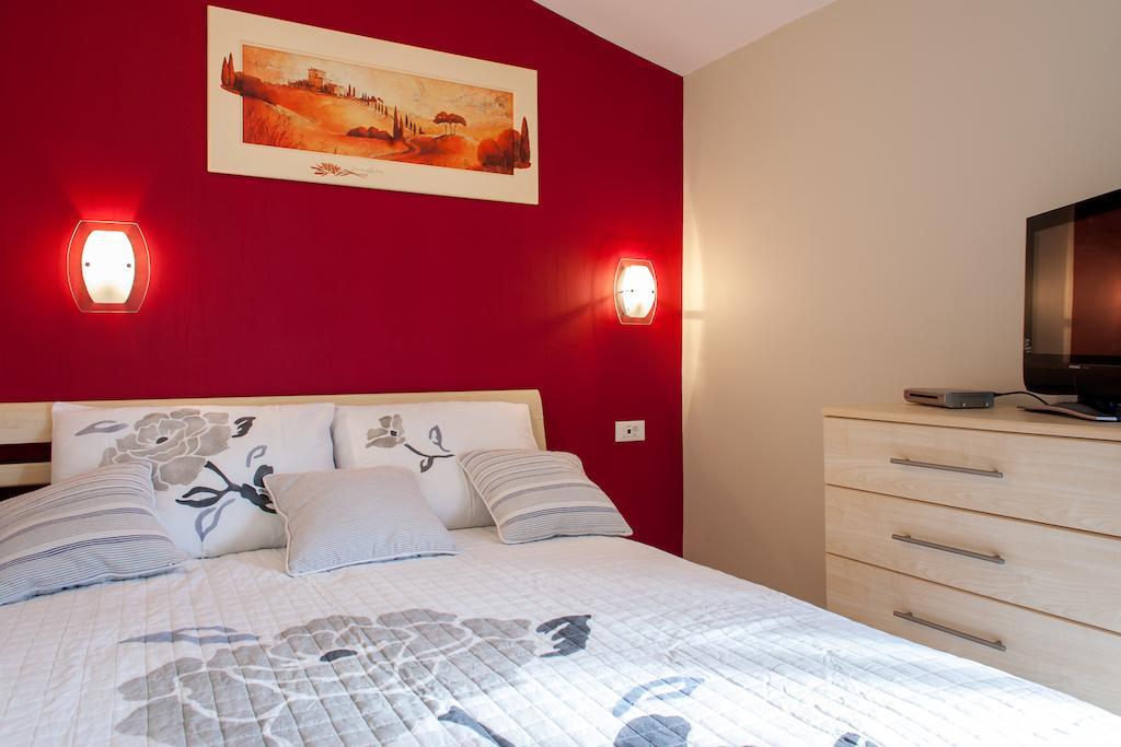 Apartments Toni Omis Bilik gambar