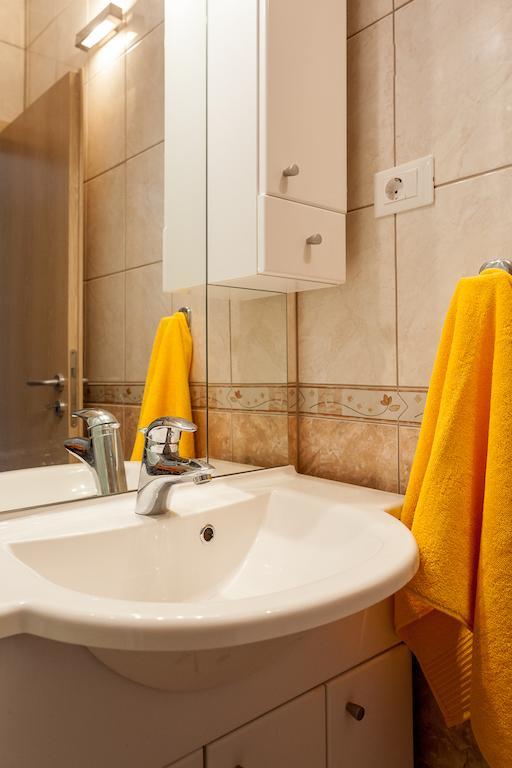 Apartments Toni Omis Bilik gambar