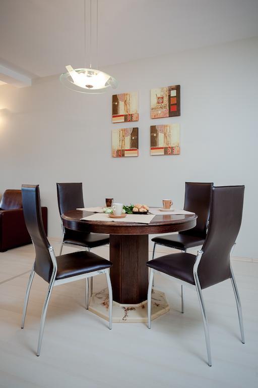 Apartments Toni Omis Bilik gambar