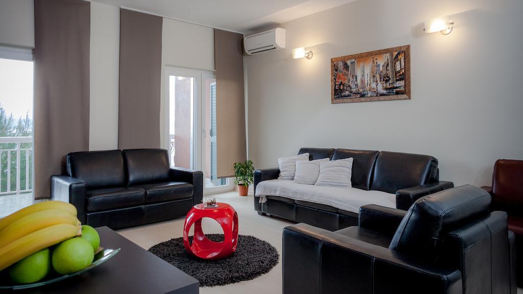 Apartments Toni Omis Bilik gambar